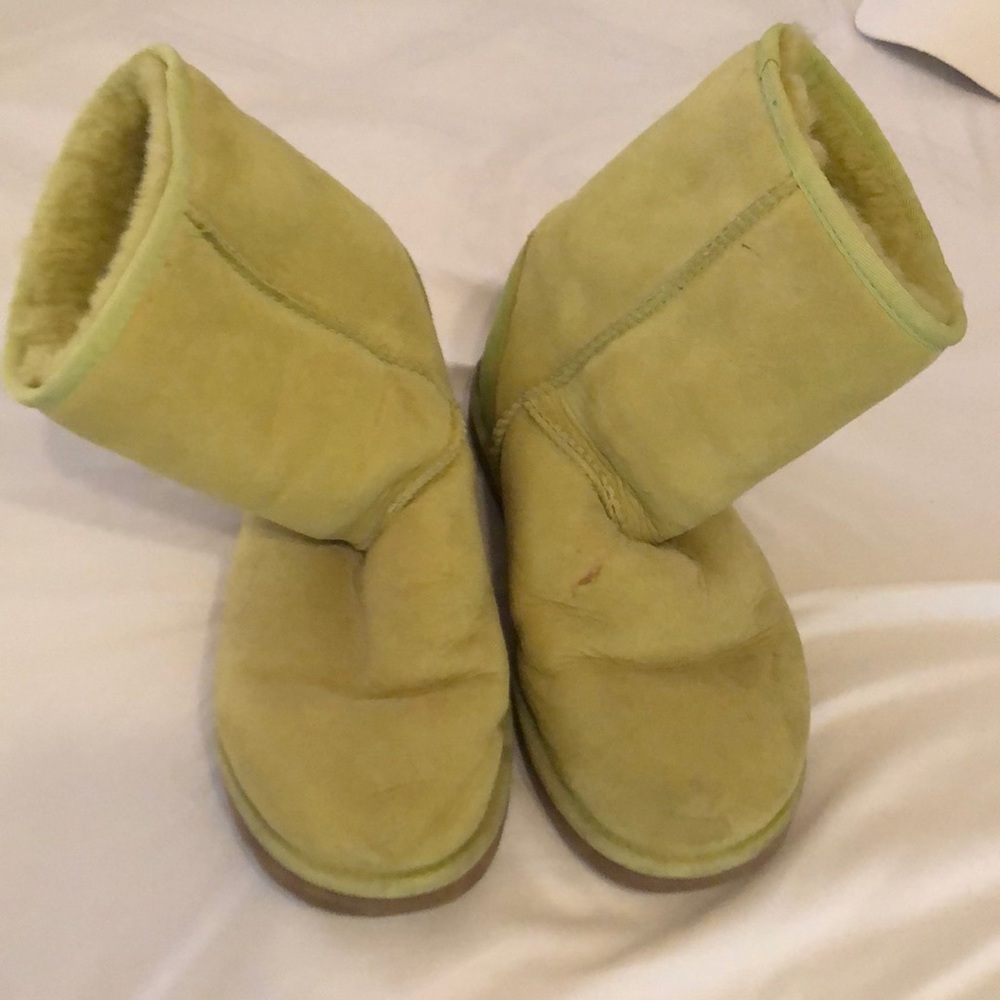 Women’s Mint Green Mid Uggs size W7